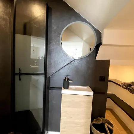 Апартаменты Beautiful Modern